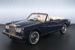 Rolls Royce Corniche 1:24